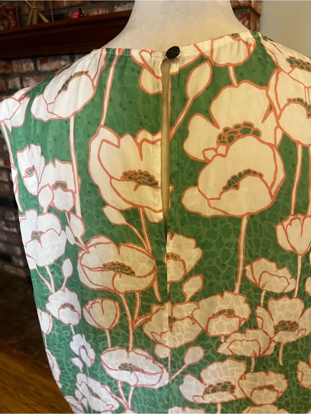 Ted Baker London Green Floral Sleeveless Blouse Size 5 (14) - Picture 4 of 4